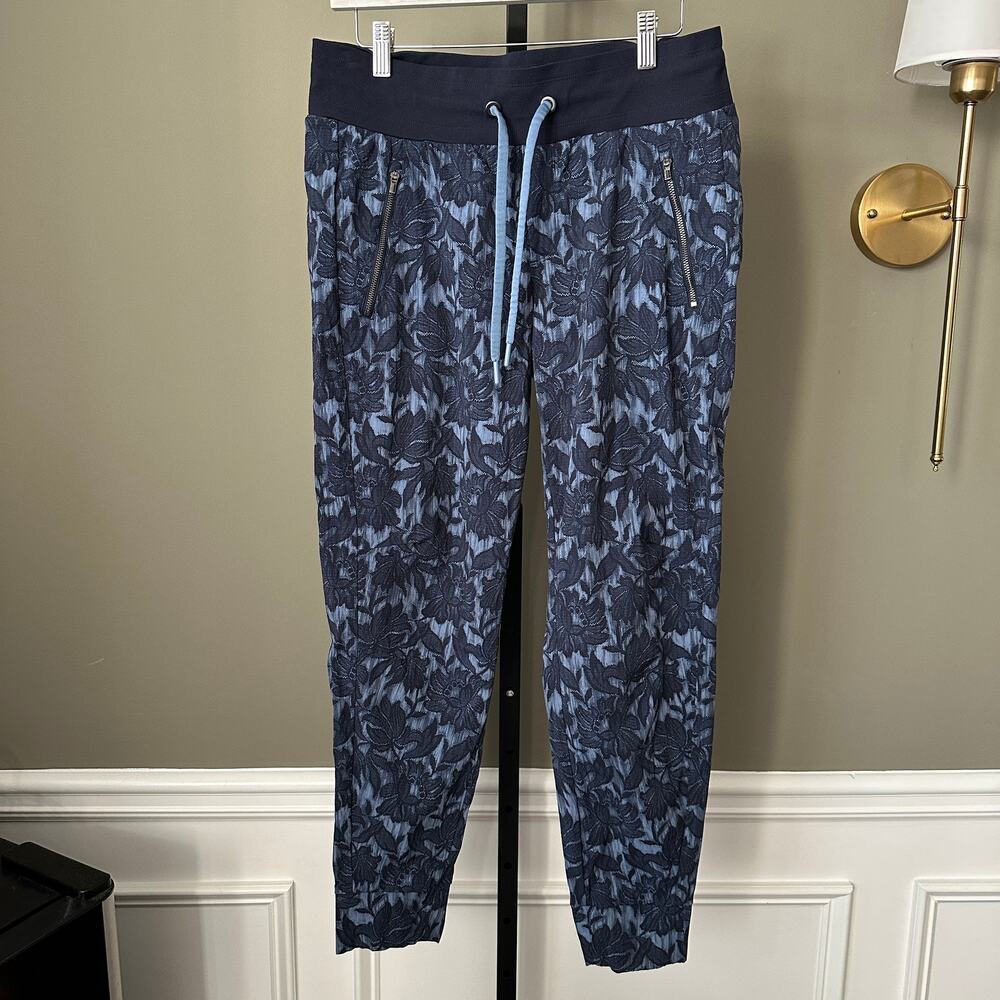 Athleta Trekkie North Jogger Size 8 Ethereal Bloom Cottage Blue View 2